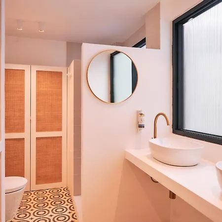 Les Deux Mariettes Maison Rose