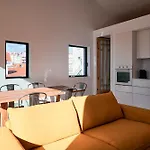 Les Deux Mariettes Maison Rose